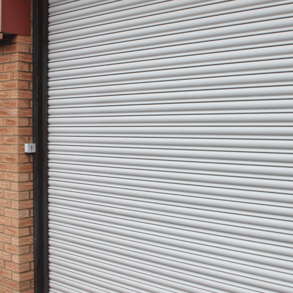 Insulated roller shutter